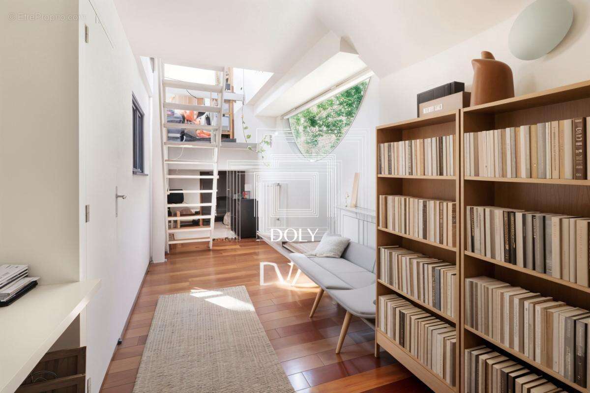 Appartement à VILLENEUVE-LA-GARENNE