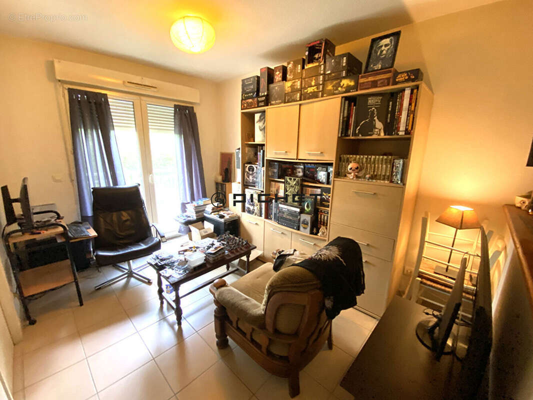 Appartement à SAINT-QUENTIN-DE-BARON