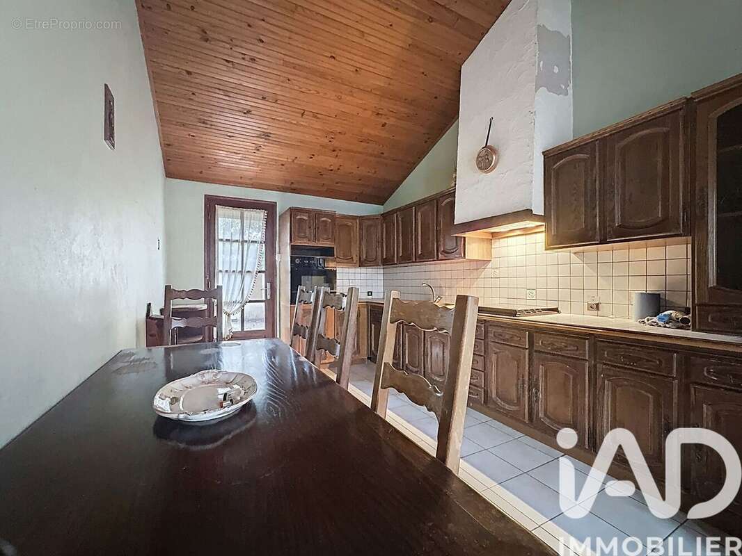 Maison 97 m² à Saint-Laurent-De-La-Cabrerisse  - photo 5