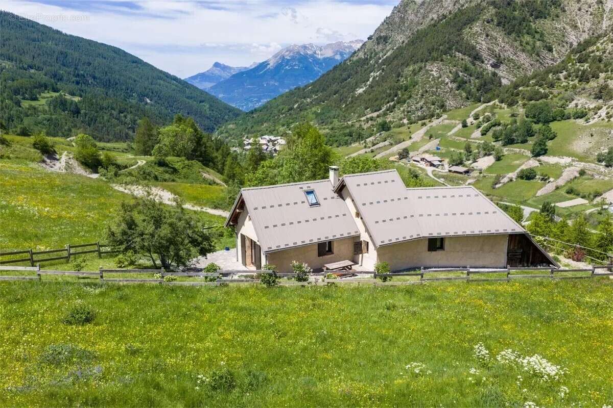 Maison à CREVOUX