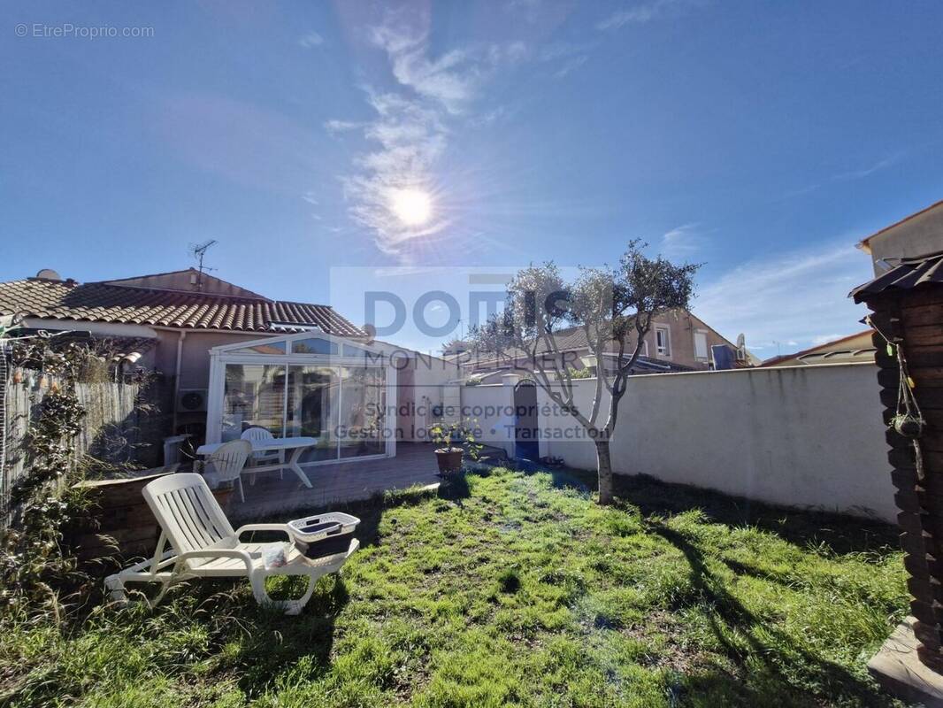 Maison à VIC-LA-GARDIOLE