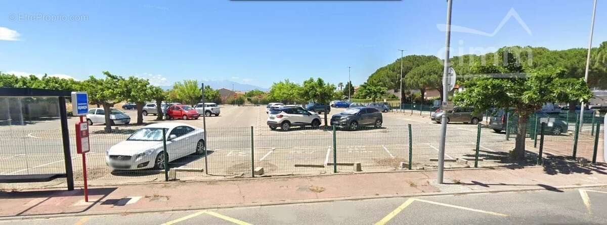 Parking à SAINT-CYPRIEN
