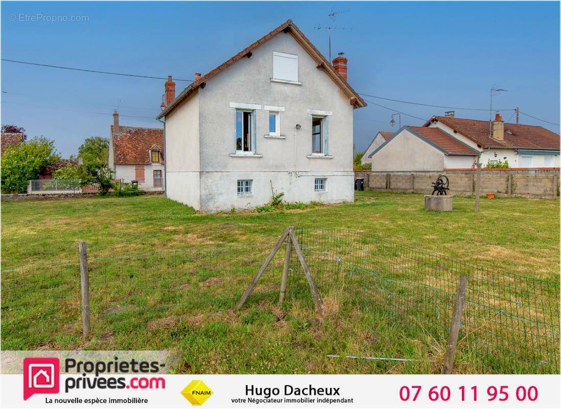 Maison à THEILLAY