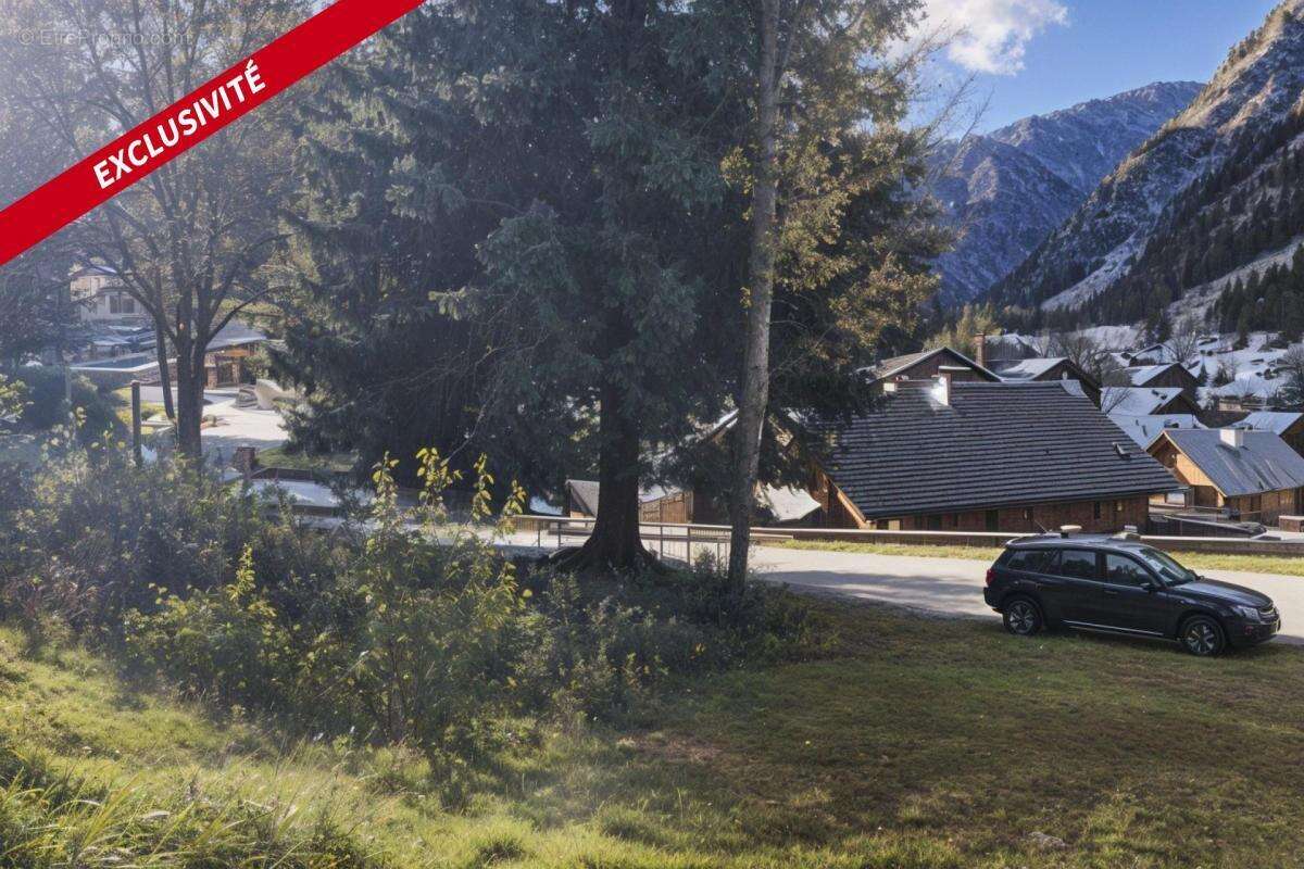 Terrain à ABONDANCE