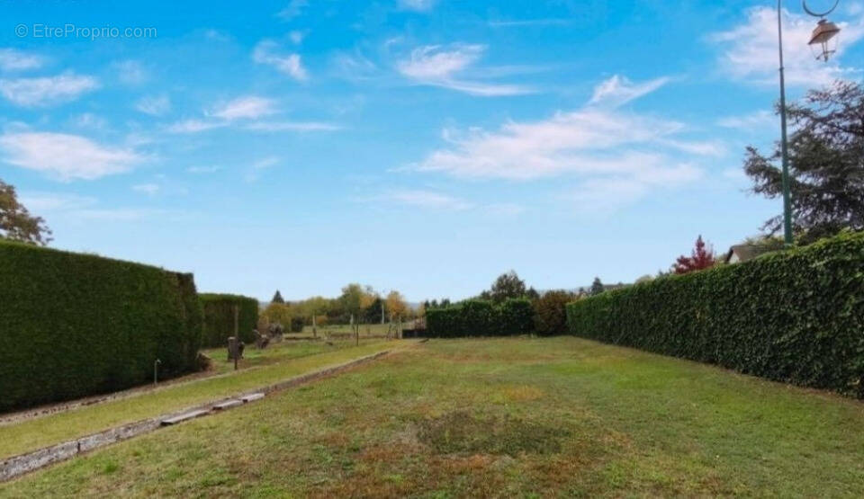 Terrain à NOTRE-DAME-DE-L'ISLE