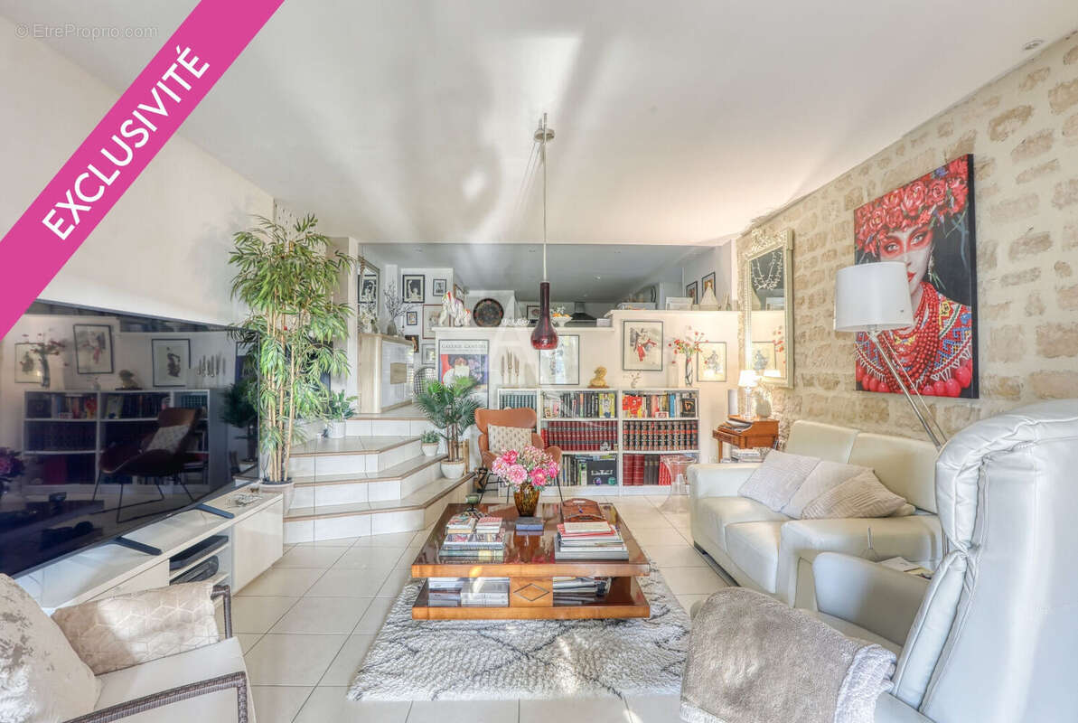 Appartement à HARDRICOURT