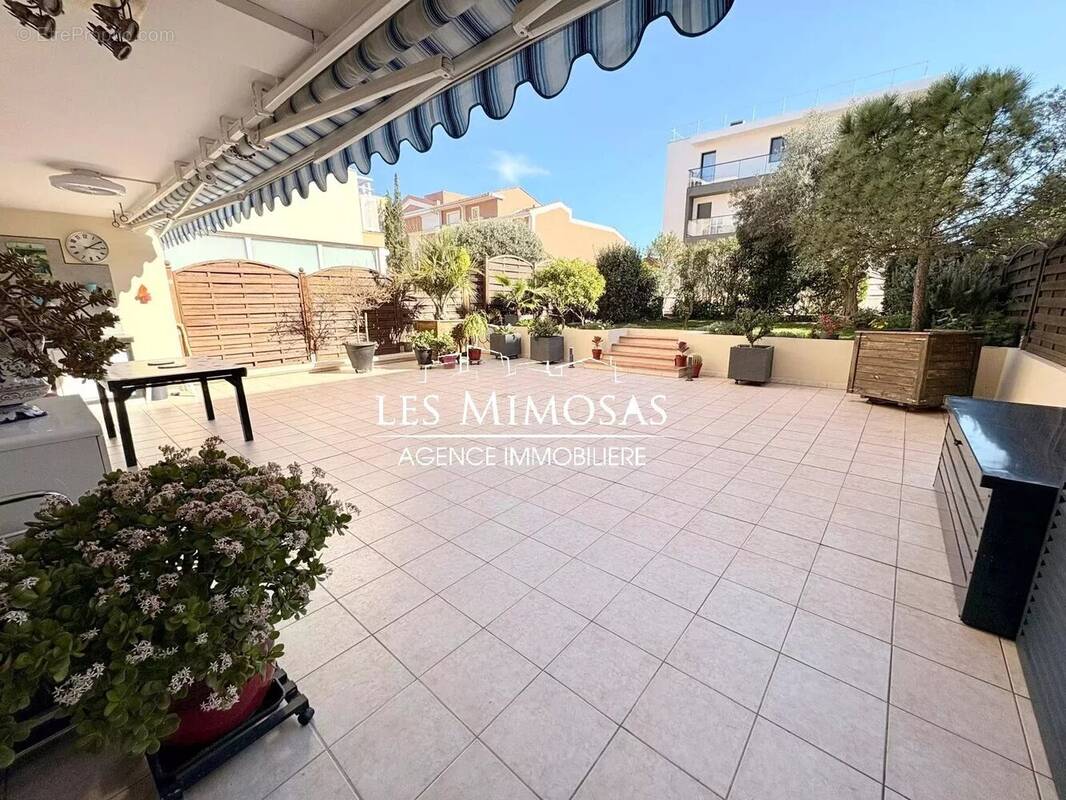 Appartement à FREJUS