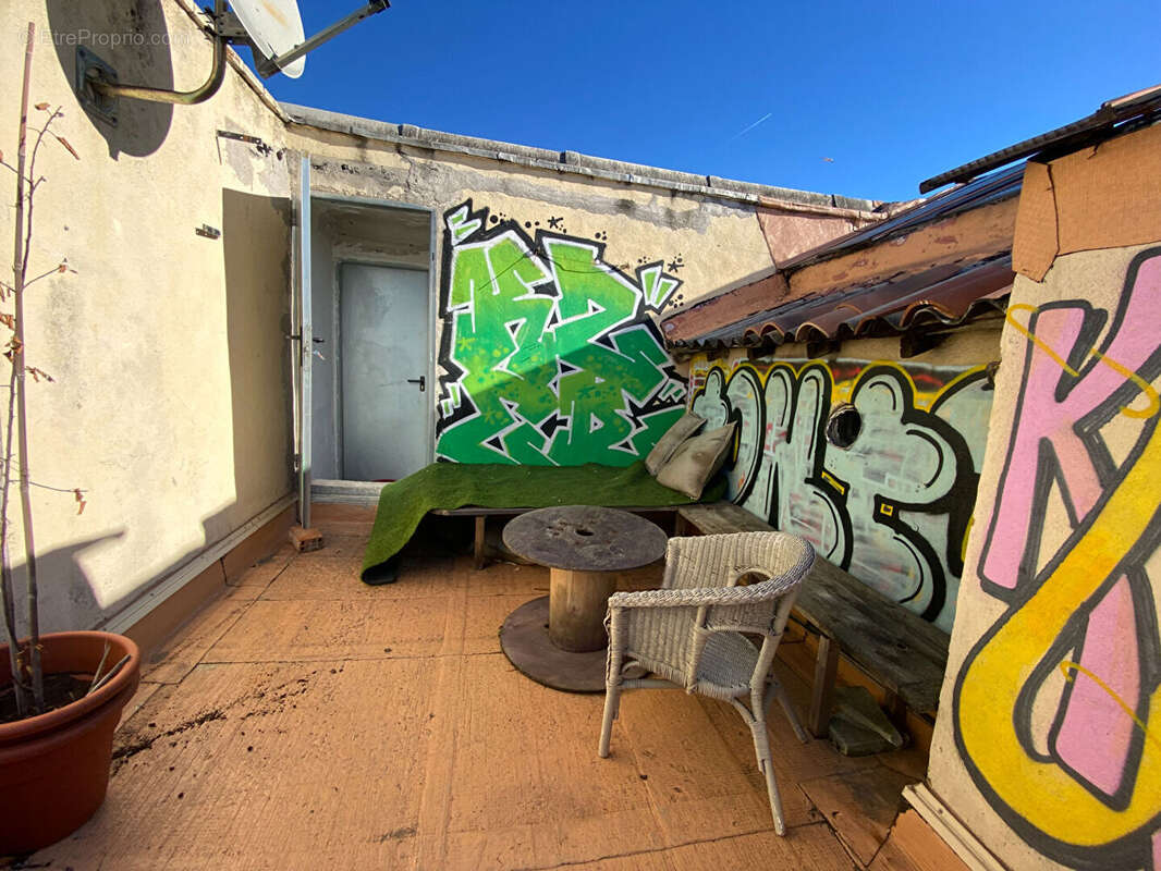 Appartement à MARSEILLE-3E