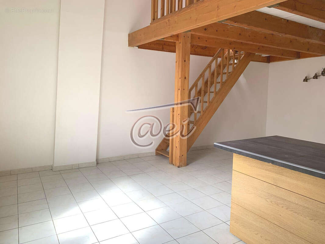 Appartement à SAINT-MAXIMIN-LA-SAINTE-BAUME