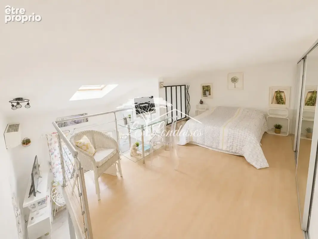 À vendre   Super Croisette, La Londe-les-Maures   Vue mer, terrasse et accès plage direct 45m2 - photo 5