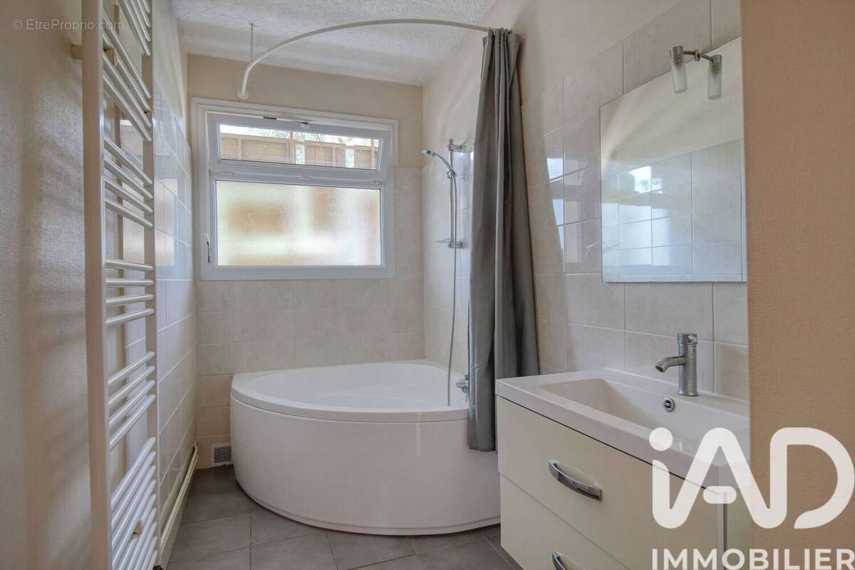 Photo 9 - Appartement à AVRILLE
