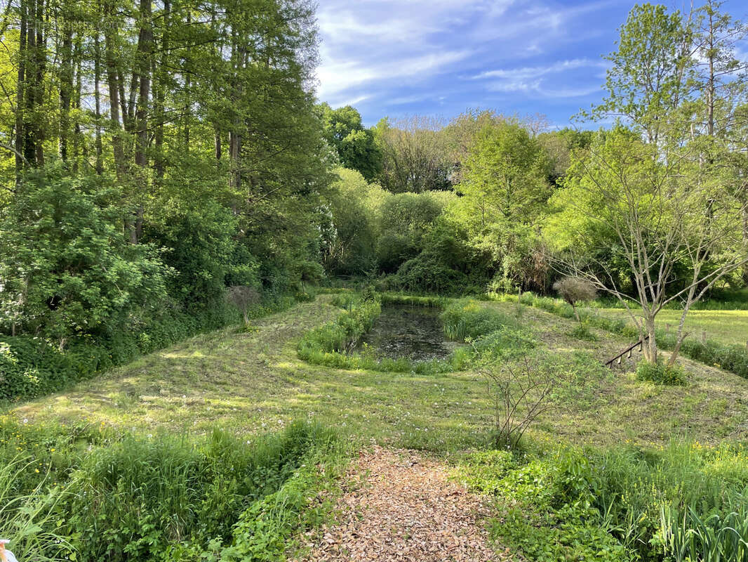 Maison à VILLEDIEU-LE-CHATEAU
