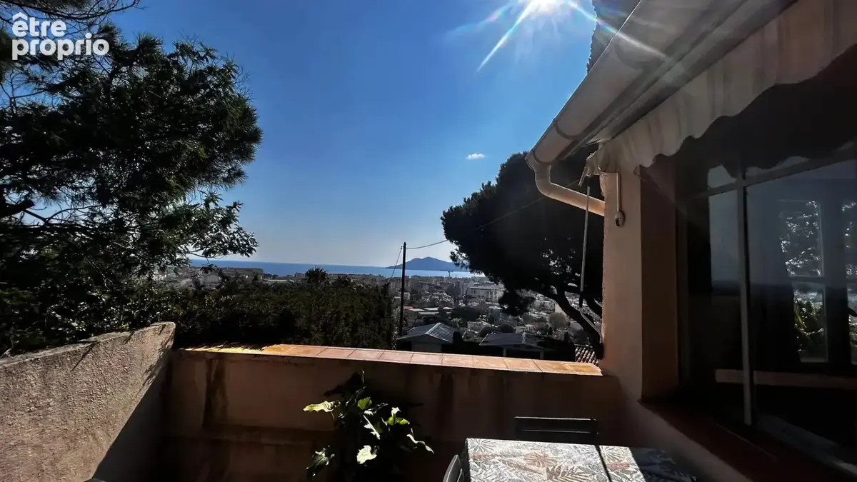 A vendre - Cannes - Vue mer   Appartement 3 pièces de 62 m²  + Terrasse de 15 m² + Jardin - photo 4