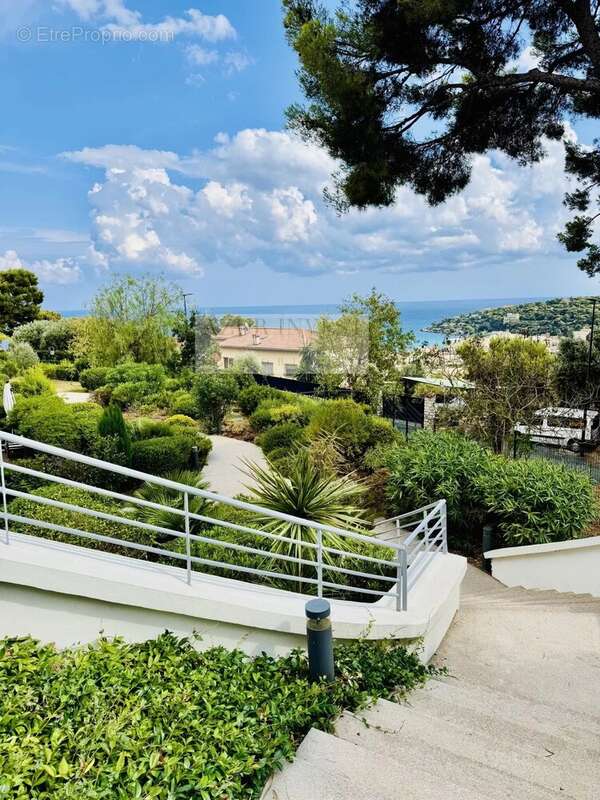 Appartement à ROQUEBRUNE-CAP-MARTIN