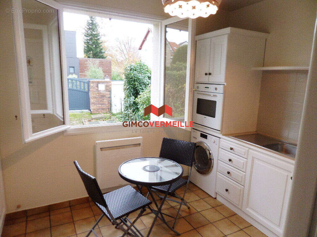 Maison à LA CELLE-SAINT-CLOUD