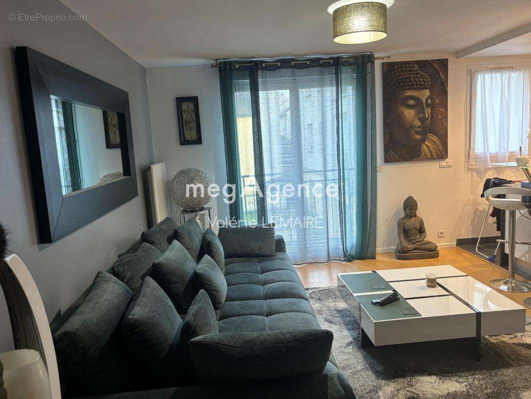 Appartement à MANDRES-LES-ROSES