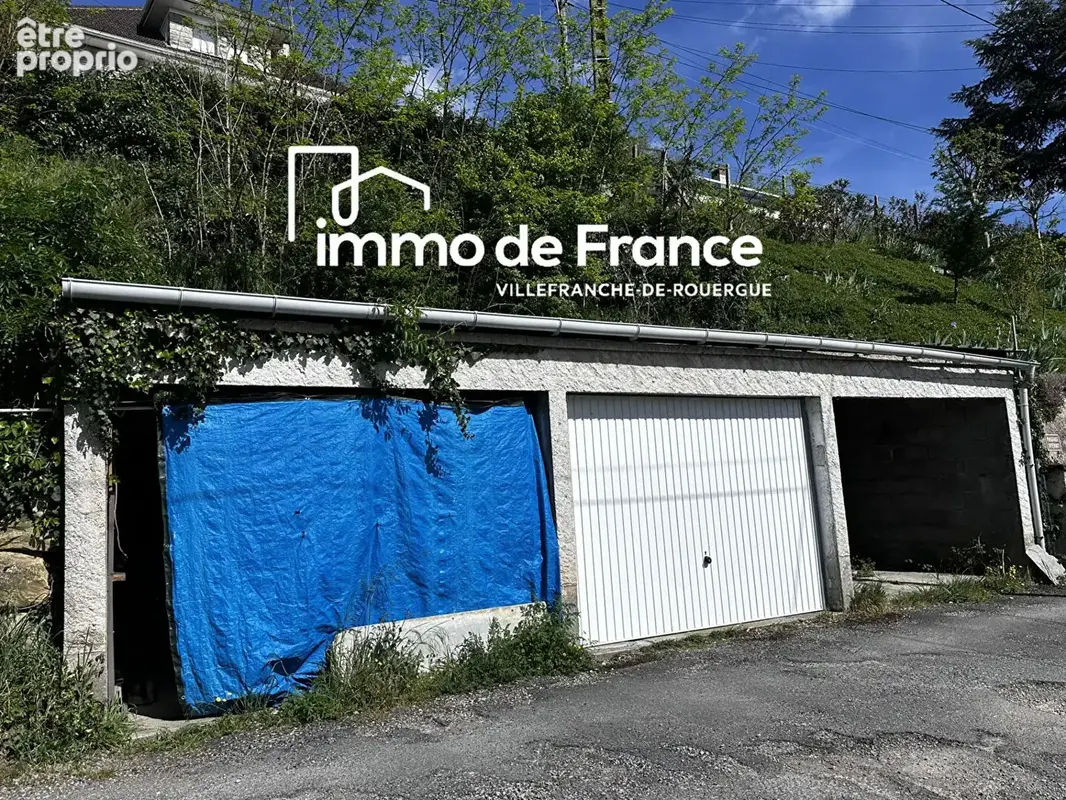 Maison comprenant 3 appartements loués : 1 T2, 2 T3 / T4, 3 garages et 3 parkings - photo 5