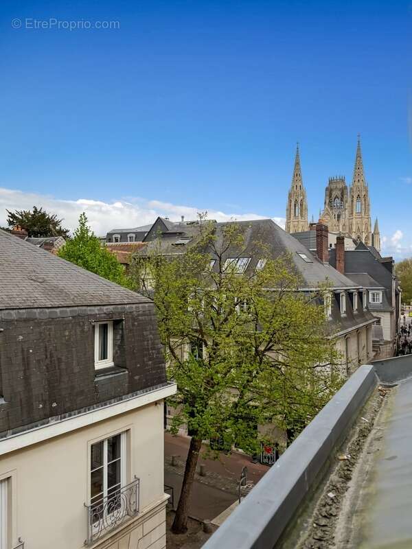 Rouen Hyper Centre Immeubles 11 F1 - 2 locaux commerciaux - photo 2