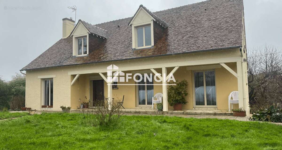 Maison à FRESNAY-SUR-SARTHE