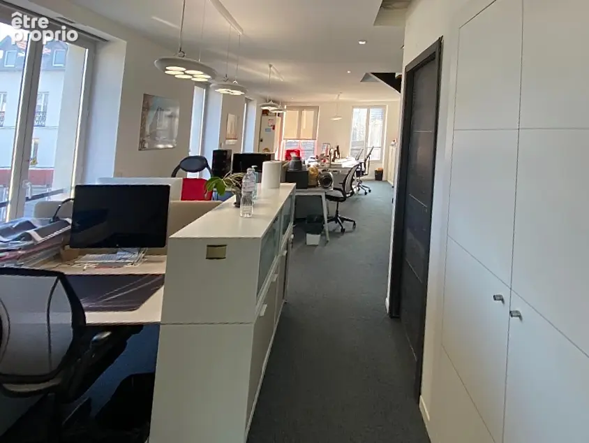 L'Isle Adam,Maison d'architecte, bureaux  280 m2 édifiée sur sous-sol total et 745 M² de terrain - photo 12