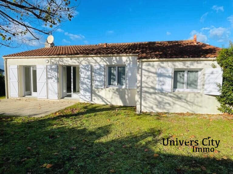 Maison à LE LOROUX-BOTTEREAU