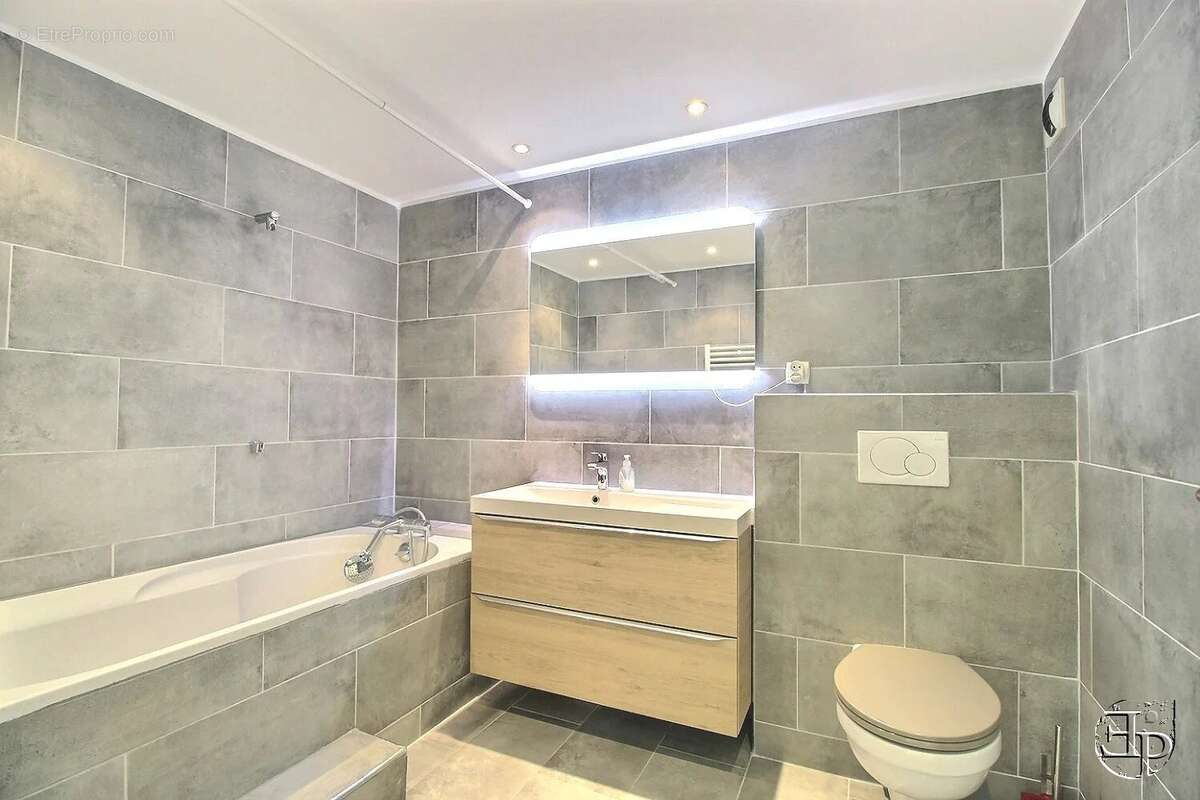 Appartement à SAINT-JULIEN-EN-GENEVOIS