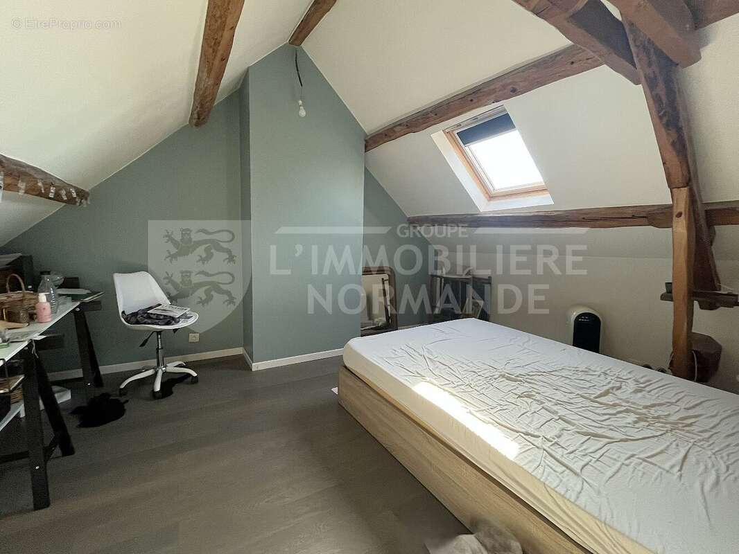 Maison à LA VILLENEUVE-EN-CHEVRIE