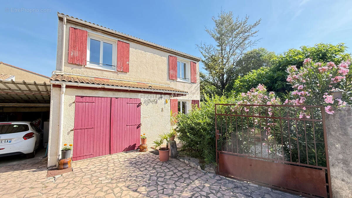 Maison à VEDENE