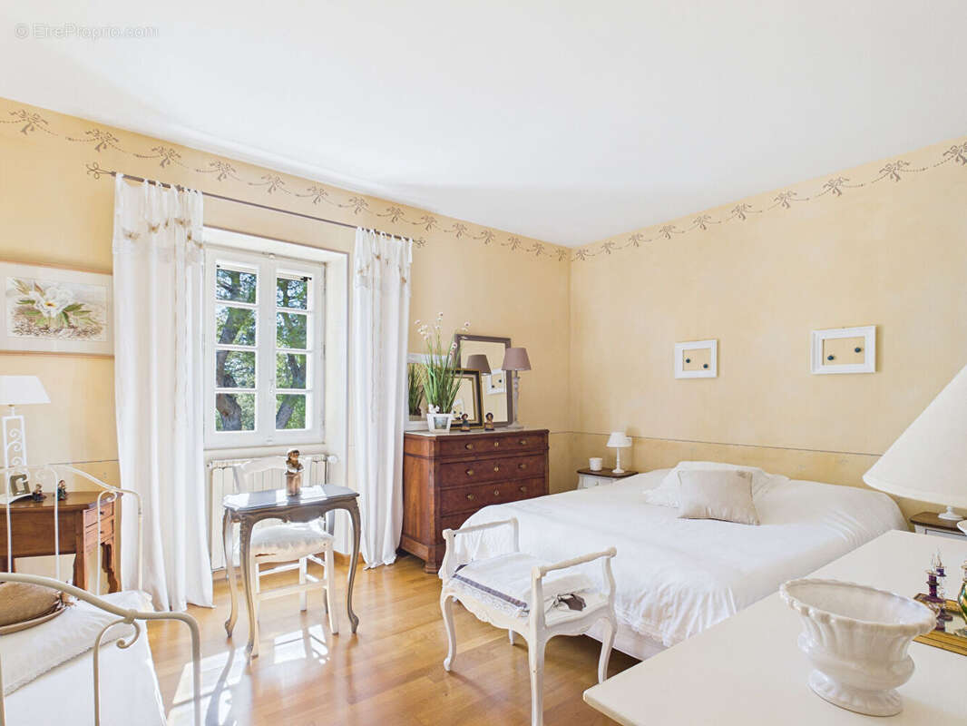 Maison à SAINT-ETIENNE-DU-GRES