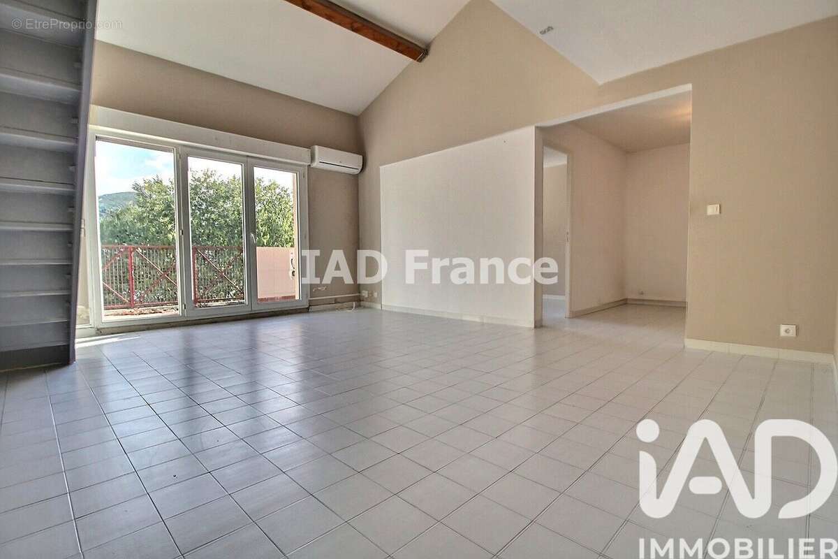 Photo 2 - Appartement à MARSEILLE-10E