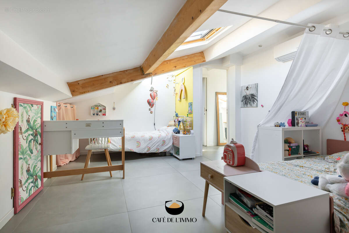 Appartement à MARSEILLE-12E