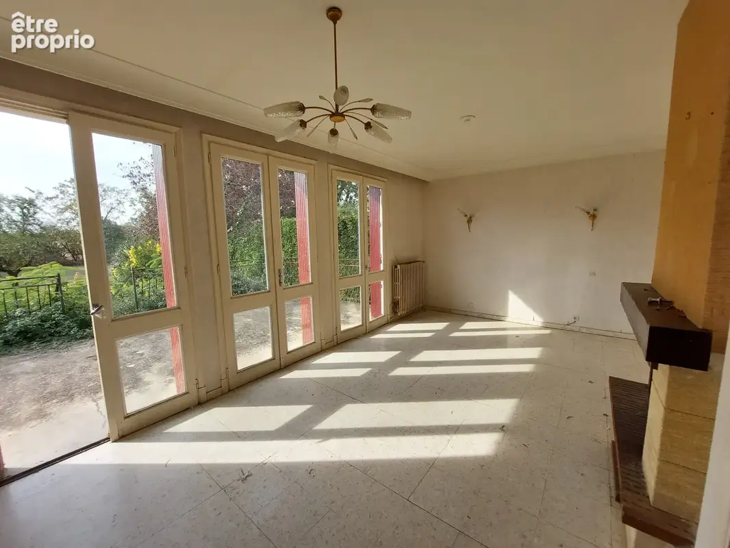Maison avec sous-sol et joli terrain - photo 3