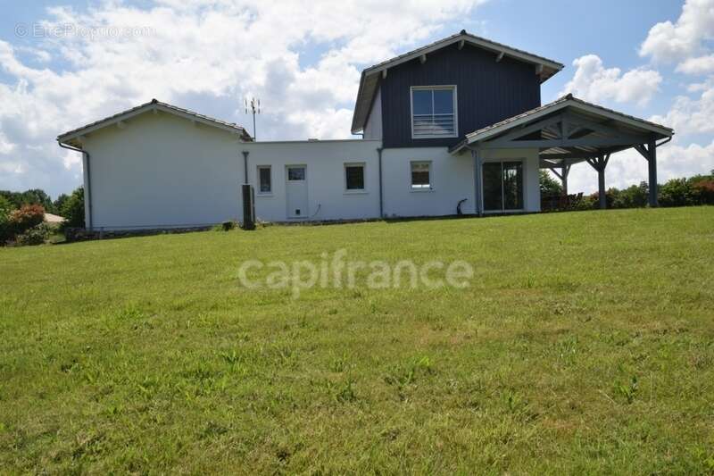 Maison à MAUVEZIN-SUR-GUPIE