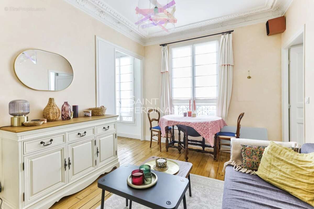 Appartement à PARIS-15E
