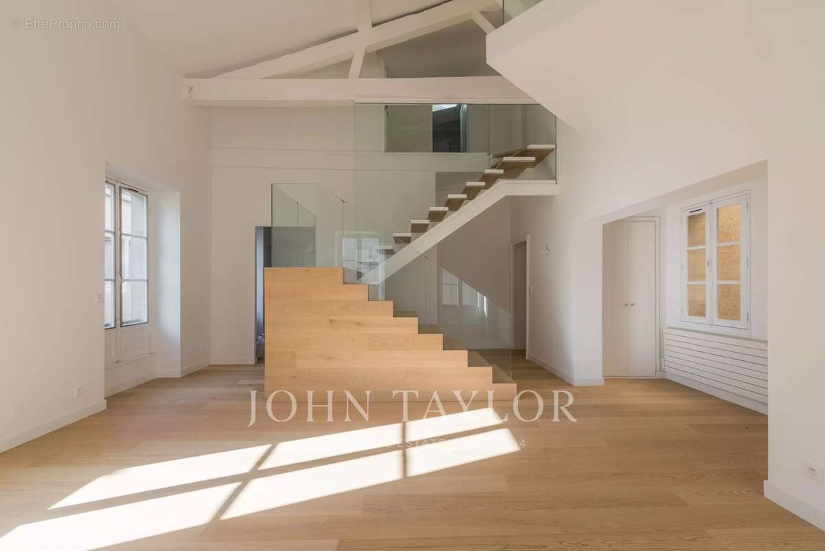 Appartement renove - trois pieces - triangle d'or - photo 5