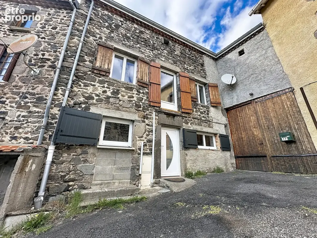 10 min de Saint-Amand Tallende/ 30 min Clermont-Fd- Charmante maison de village avec grange - photo 9