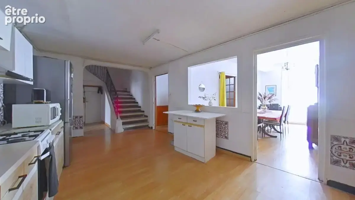 Maison de village à Ouveillan 8 pièces - 240 m² avec extèrieur - photo 3