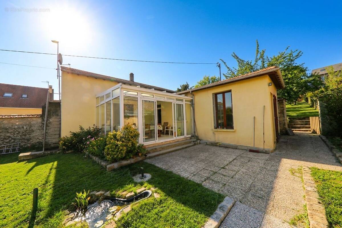 Maison à ETAMPES