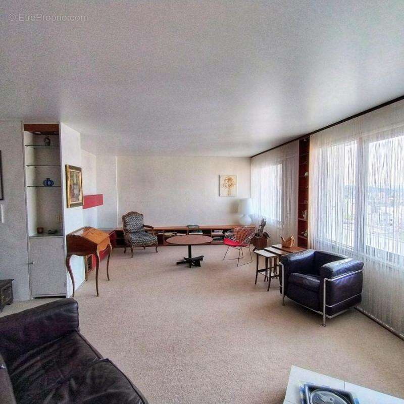 Appartement à LYON-8E