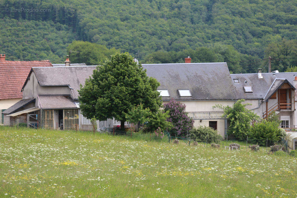 Maison à CHISSEY-EN-MORVAN