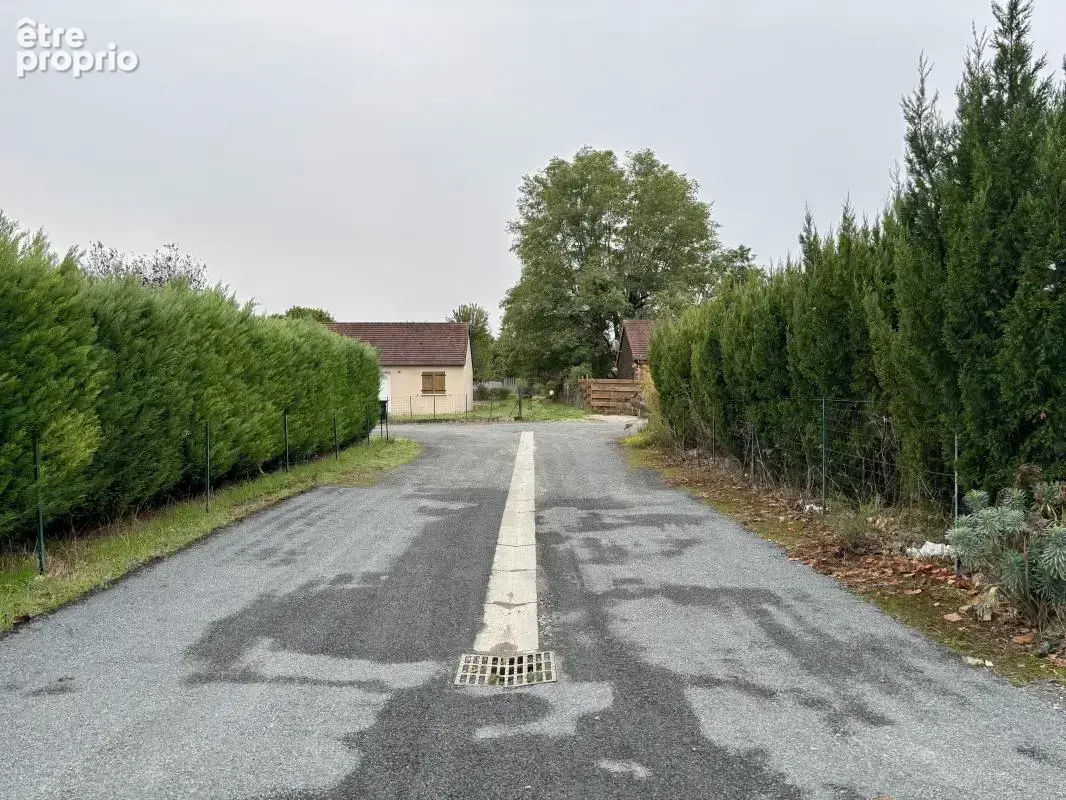 Terrain viabilisé de 640 m² - COUSSAY LES BOIS - photo 3