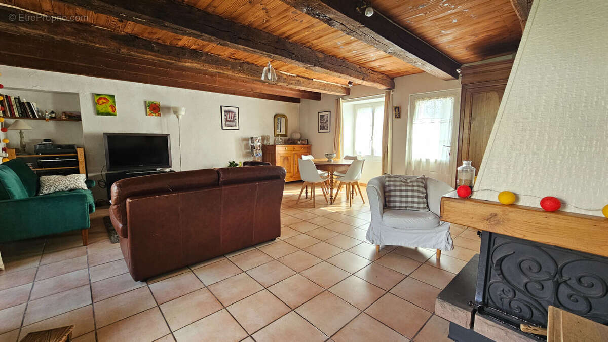 Maison à LES SORINIERES