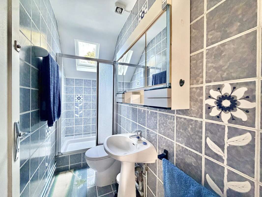 Maison à VERRIERES-LE-BUISSON