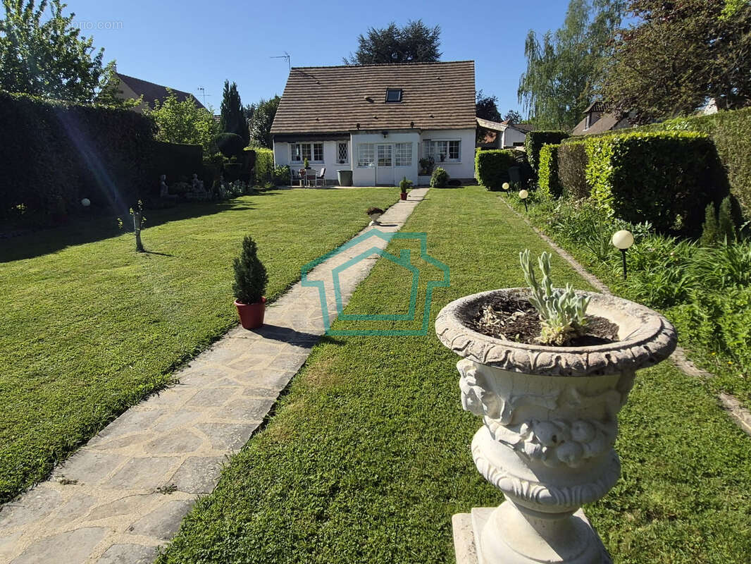 Maison à JOUARS-PONTCHARTRAIN