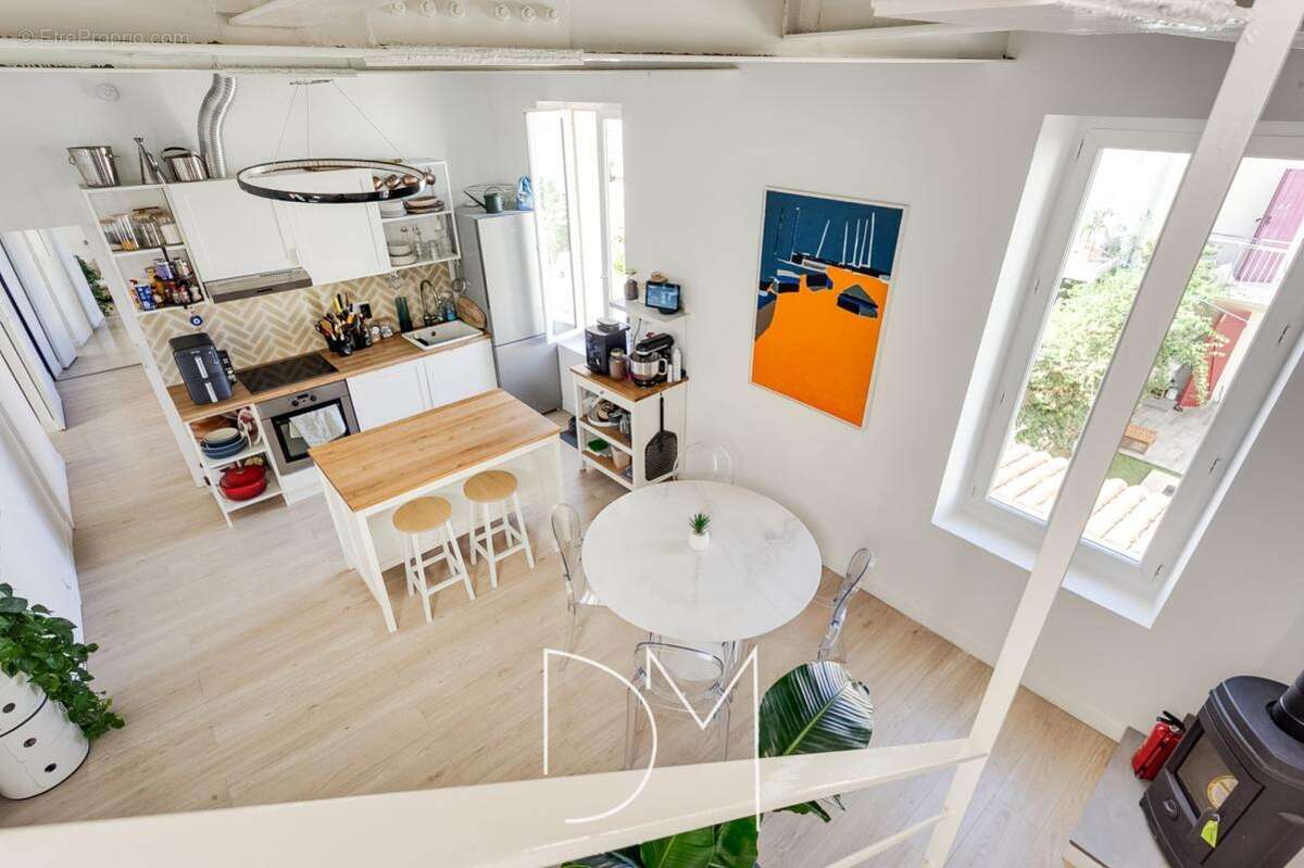 Appartement à MARSEILLE-8E