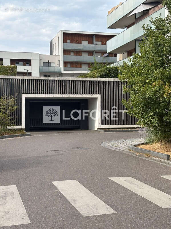 Parking securise en sous-sol - photo 2