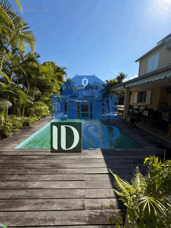 Maison avec piscine à la Plaine St Paul - photo 5