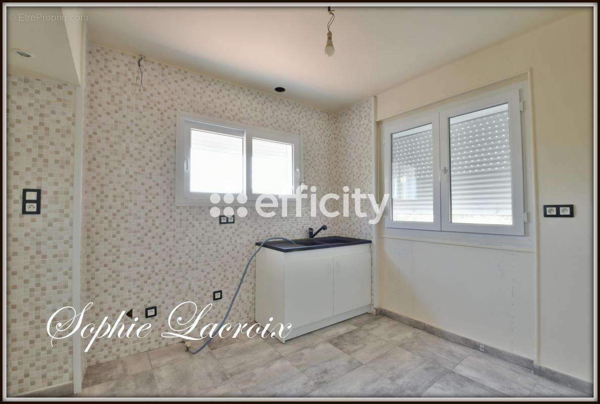 Maison à LE PEAGE-DE-ROUSSILLON