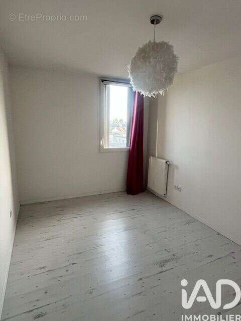 Photo 3 - Appartement à SAINTE-GENEVIEVE-DES-BOIS