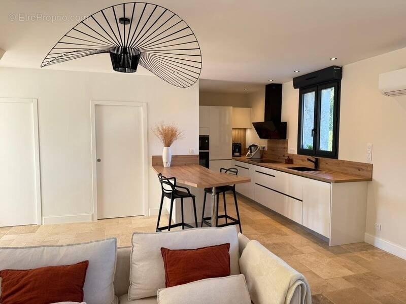 Maison à CHAMPNIERS